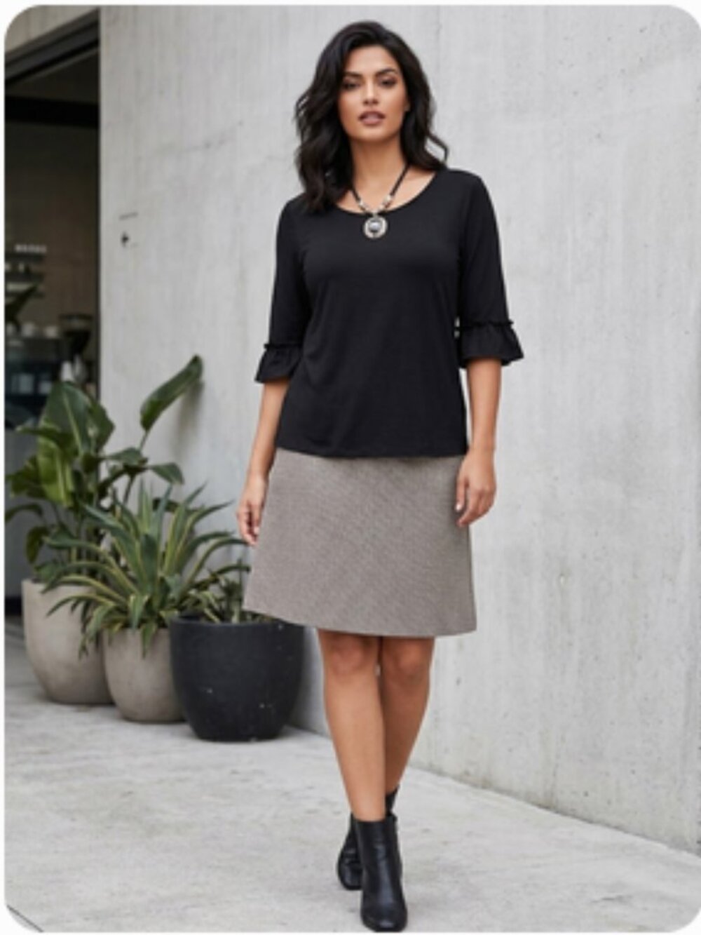 Talbot's Black T-Shirt Scoop Neck Elbow Flutter Sleeves Wardrobe Staple, sz LP